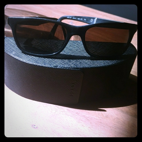 Prada sunglasses - Picture 1 of 5